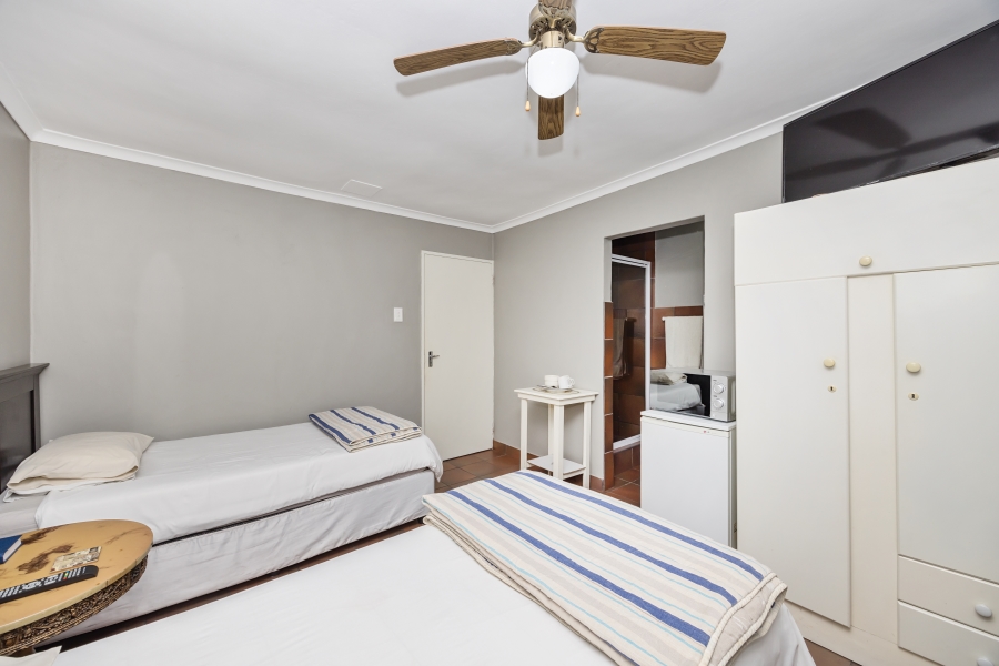 8 Bedroom Property for Sale in Table View Western Cape